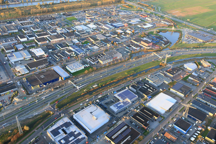 Bano - leveransier in AV-matrialen op industrieterrein Zuid - Oost Groningen.